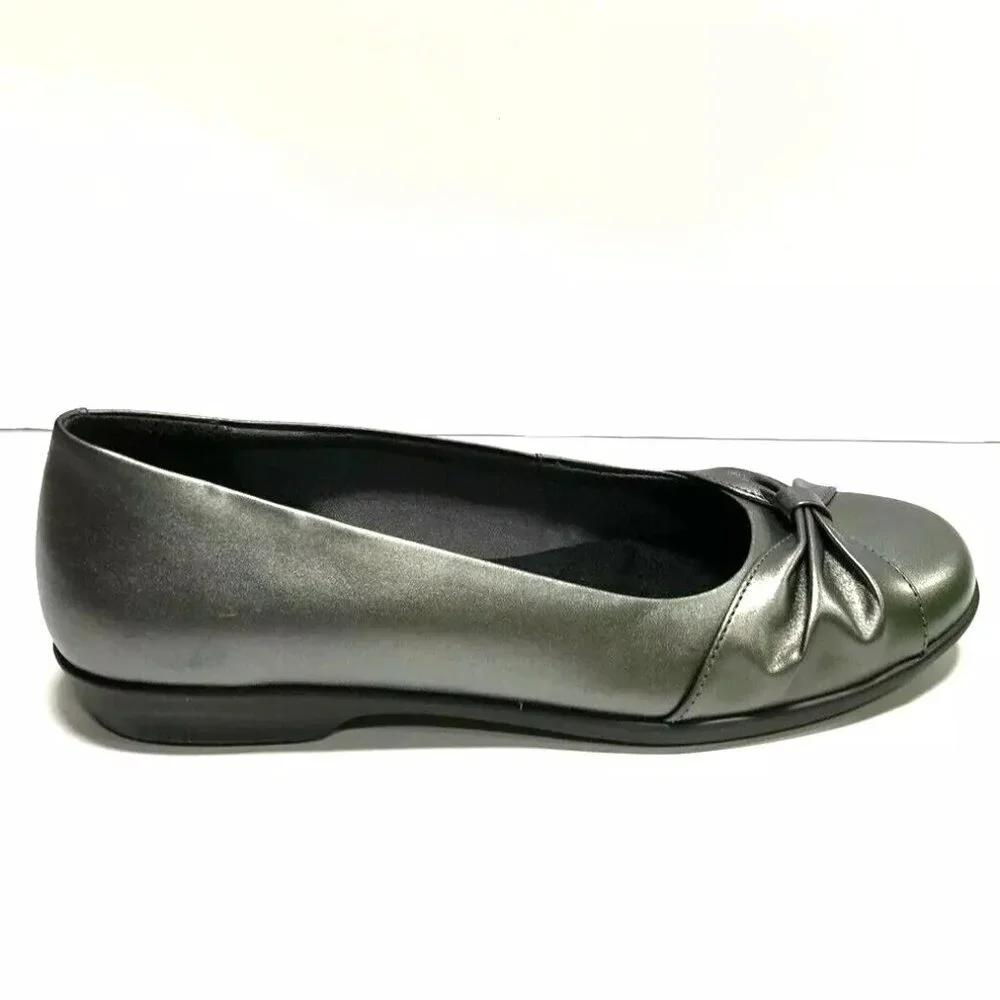 Walking Cradles Women's Fall Slip-On Flats Metallic, Size 9 M